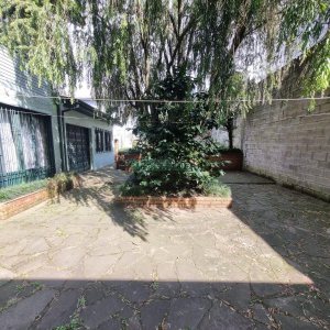 Casa com 311m², 3 dormitórios, 4 vagas, no bairro São Pelegrino em Caxias do Sul para Comprar