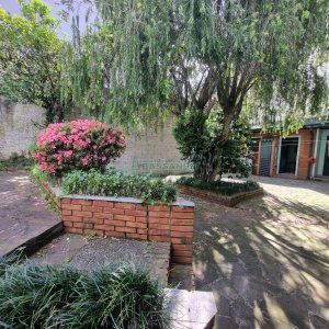 Casa com 311m², 3 dormitórios, 4 vagas, no bairro São Pelegrino em Caxias do Sul para Comprar