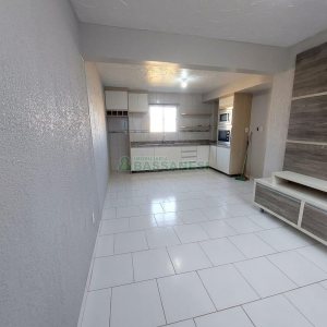 Sobrado com 85m², 2 dormitórios, 1 vaga, no bairro Salgado Filho em Caxias do Sul para Comprar