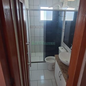 Sobrado com 85m², 2 dormitórios, 1 vaga, no bairro Salgado Filho em Caxias do Sul para Comprar