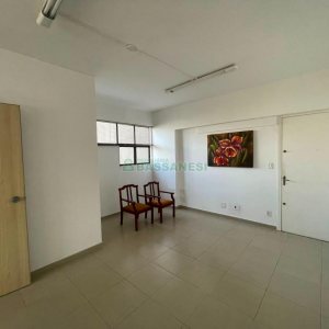 Sala com 47m², 1 vaga, no bairro Rio Branco em Caxias do Sul para Comprar