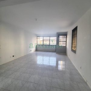 Sala com 42m², no bairro Centro em Caxias do Sul para Comprar