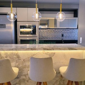 Apartamento com 96m², 2 dormitórios, 2 vagas, no bairro Panazzolo em Caxias do Sul para Comprar
