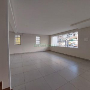 Loja com 335m², 8 vagas, no bairro Panazzolo em Caxias do Sul para Alugar