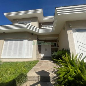 Casa com 330m², 3 dormitórios, 2 vagas, no bairro Jardim América em Caxias do Sul para Comprar