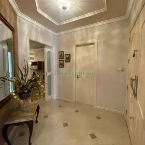 Casa com 330m², 3 dormitórios, 2 vagas, no bairro Jardim América em Caxias do Sul para Comprar