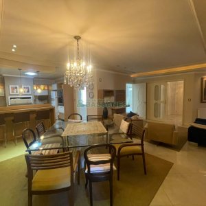 Casa com 330m², 3 dormitórios, 2 vagas, no bairro Jardim América em Caxias do Sul para Comprar