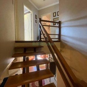 Casa com 330m², 3 dormitórios, 2 vagas, no bairro Jardim América em Caxias do Sul para Comprar