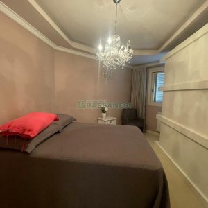 Casa com 330m², 3 dormitórios, 2 vagas, no bairro Jardim América em Caxias do Sul para Comprar