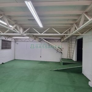 Pavilhão com 171m², no bairro Jardim América em Caxias do Sul para Alugar