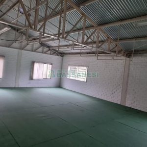 Pavilhão com 171m², no bairro Jardim América em Caxias do Sul para Alugar