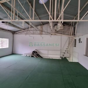 Pavilhão com 171m², no bairro Jardim América em Caxias do Sul para Alugar