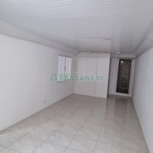 Pavilhão com 171m², no bairro Jardim América em Caxias do Sul para Alugar