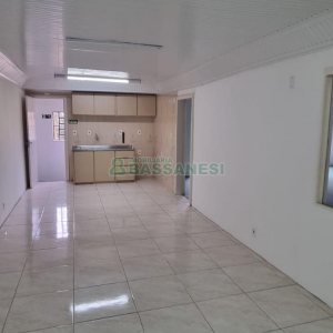Pavilhão com 171m², no bairro Jardim América em Caxias do Sul para Alugar