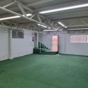 Pavilhão com 171m², no bairro Jardim América em Caxias do Sul para Alugar