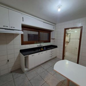 Apartamento com 89m², 2 dormitórios, 1 vaga, no bairro Pio X em Caxias do Sul para Alugar