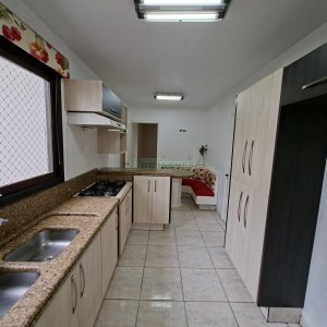 Apartamento com 116m², 3 dormitórios, 1 vaga, no bairro Centro em Caxias do Sul para Alugar
