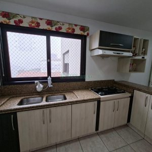Apartamento com 116m², 3 dormitórios, 1 vaga, no bairro Centro em Caxias do Sul para Alugar