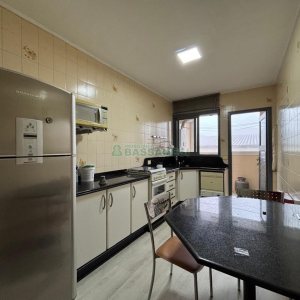 Apto Mobiliado com 78m², 2 dormitórios, 1 vaga, no bairro Lourdes em Caxias do Sul para Alugar
