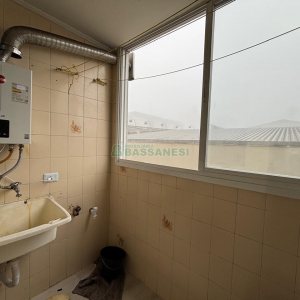 Apto Mobiliado com 78m², 2 dormitórios, 1 vaga, no bairro Lourdes em Caxias do Sul para Alugar