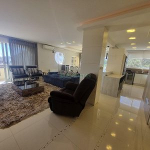 Apto Mobiliado com 202m², 3 dormitórios, 4 vagas, no bairro Rio Branco em Caxias do Sul para Alugar