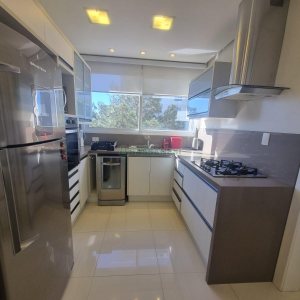 Apto Mobiliado com 202m², 3 dormitórios, 4 vagas, no bairro Rio Branco em Caxias do Sul para Alugar