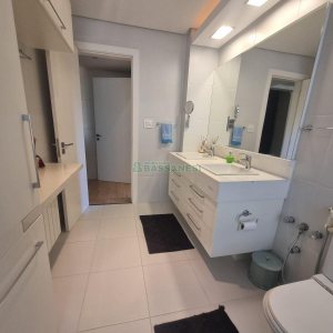 Apto Mobiliado com 202m², 3 dormitórios, 4 vagas, no bairro Rio Branco em Caxias do Sul para Alugar