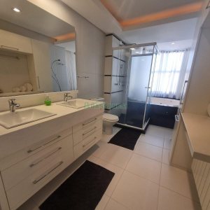 Apto Mobiliado com 202m², 3 dormitórios, 4 vagas, no bairro Rio Branco em Caxias do Sul para Alugar