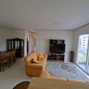 Apartamento com 75m², 2 dormitórios, 1 vaga, no bairro São Leopoldo em Caxias do Sul para Alugar
