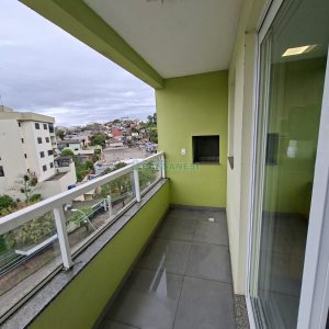 Apartamento com 75m², 2 dormitórios, 1 vaga, no bairro São Leopoldo em Caxias do Sul para Alugar