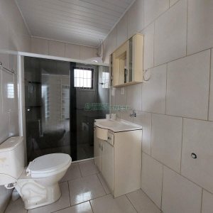 Casa Mobiliada com 100m², 3 dormitórios, 1 vaga, no bairro Cinqüentenário em Caxias do Sul para Alugar