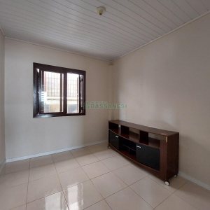 Casa Mobiliada com 100m², 3 dormitórios, 1 vaga, no bairro Cinqüentenário em Caxias do Sul para Alugar