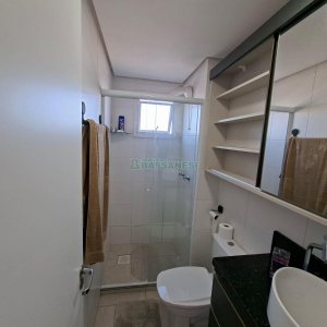 Apartamento com 54m², 2 dormitórios, 1 vaga, no bairro São Leopoldo em Caxias do Sul para Alugar