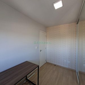 Apartamento com 54m², 2 dormitórios, 1 vaga, no bairro São Leopoldo em Caxias do Sul para Alugar