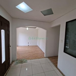 Casa com 280m², 4 dormitórios, 2 vagas, no bairro Jardim Eldorado em Caxias do Sul para Alugar ou Comprar