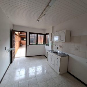 Casa com 280m², 4 dormitórios, 2 vagas, no bairro Jardim Eldorado em Caxias do Sul para Alugar ou Comprar