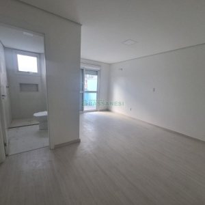 Apartamento com 84m², 2 dormitórios, 2 vagas, no bairro Pioneiro em Caxias do Sul para Alugar