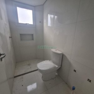 Apartamento com 84m², 2 dormitórios, 2 vagas, no bairro Pioneiro em Caxias do Sul para Alugar