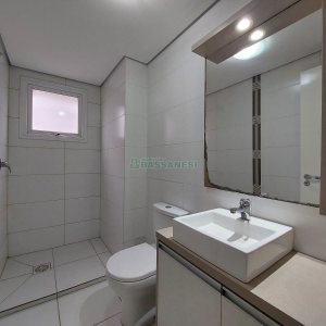Apto Mobiliado com 85m², 2 dormitórios, 2 vagas, no bairro São Pelegrino em Caxias do Sul para Alugar