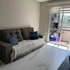 Apartamento com 63m², 2 dormitórios, 2 vagas, no bairro Vinhedos em Caxias do Sul para Comprar