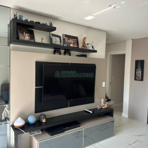 Apartamento com 63m², 2 dormitórios, 2 vagas, no bairro Vinhedos em Caxias do Sul para Comprar