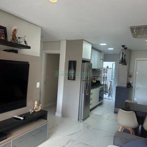 Apartamento com 63m², 2 dormitórios, 2 vagas, no bairro Vinhedos em Caxias do Sul para Comprar