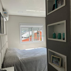 Apartamento com 63m², 2 dormitórios, 2 vagas, no bairro Vinhedos em Caxias do Sul para Comprar