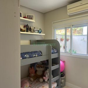 Apartamento com 63m², 2 dormitórios, 2 vagas, no bairro Vinhedos em Caxias do Sul para Comprar