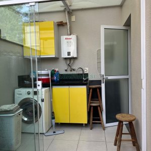 Apartamento com 63m², 2 dormitórios, 2 vagas, no bairro Vinhedos em Caxias do Sul para Comprar