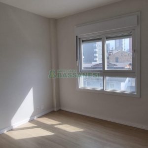 Apartamento com 100m², 3 dormitórios, 2 vagas, no bairro Panazzolo em Caxias do Sul para Comprar