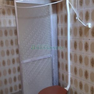 Casa com 60m², 2 dormitórios, 1 vaga, no bairro Petrópolis em Caxias do Sul para Alugar