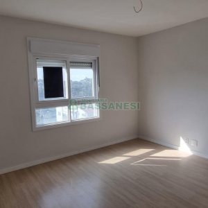 Apartamento com 100m², 3 dormitórios, 2 vagas, no bairro Panazzolo em Caxias do Sul para Comprar
