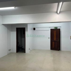 Predio com 650m², no bairro Centro em Caxias do Sul para Alugar