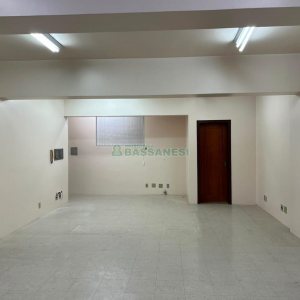 Predio com 650m², no bairro Centro em Caxias do Sul para Alugar
